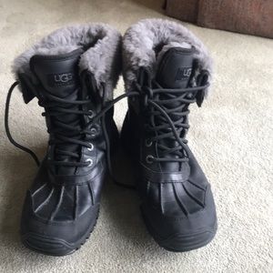 Us 8 ugg Adirondack in black